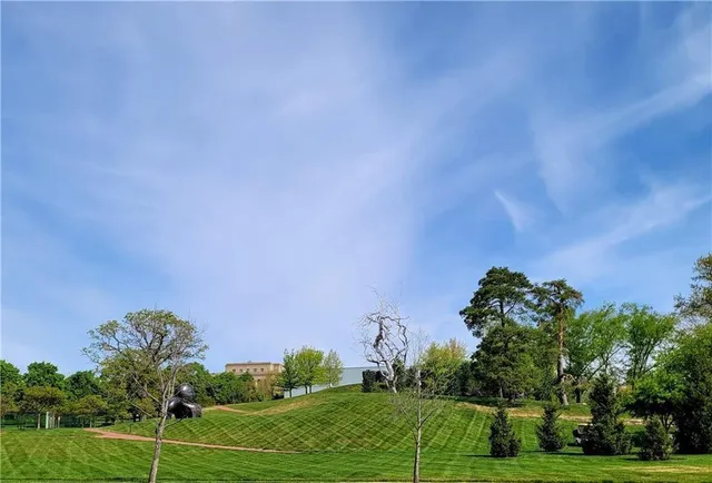 $329,950 | 4550 Warwick Boulevard, Unit 210211, Kansas City, MO 64111