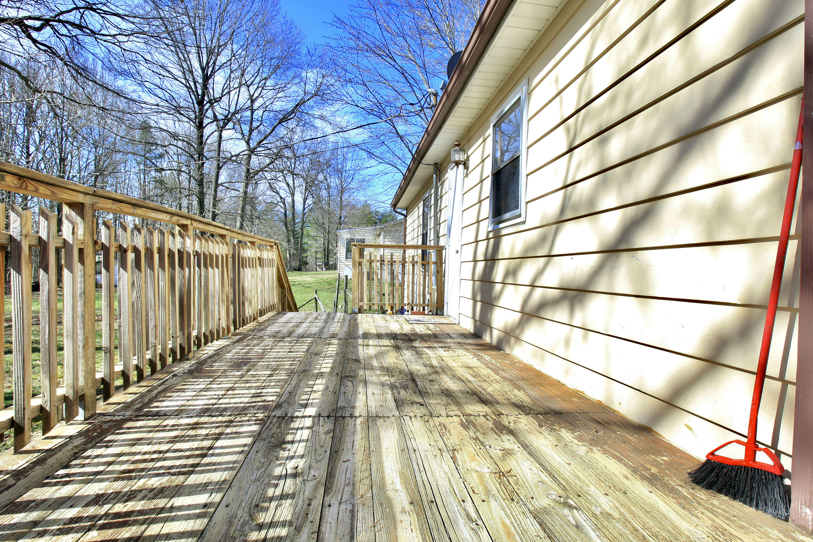 5334 Keffer Road Catawba, VA 24070 - Photo 22 of 37 Back Deck