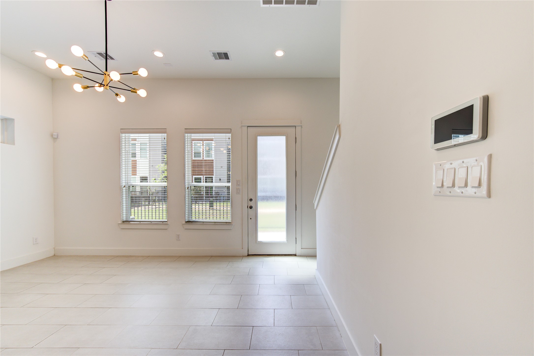 564 Janisch Road Houston, TX 77018 - Photo 9 of 24