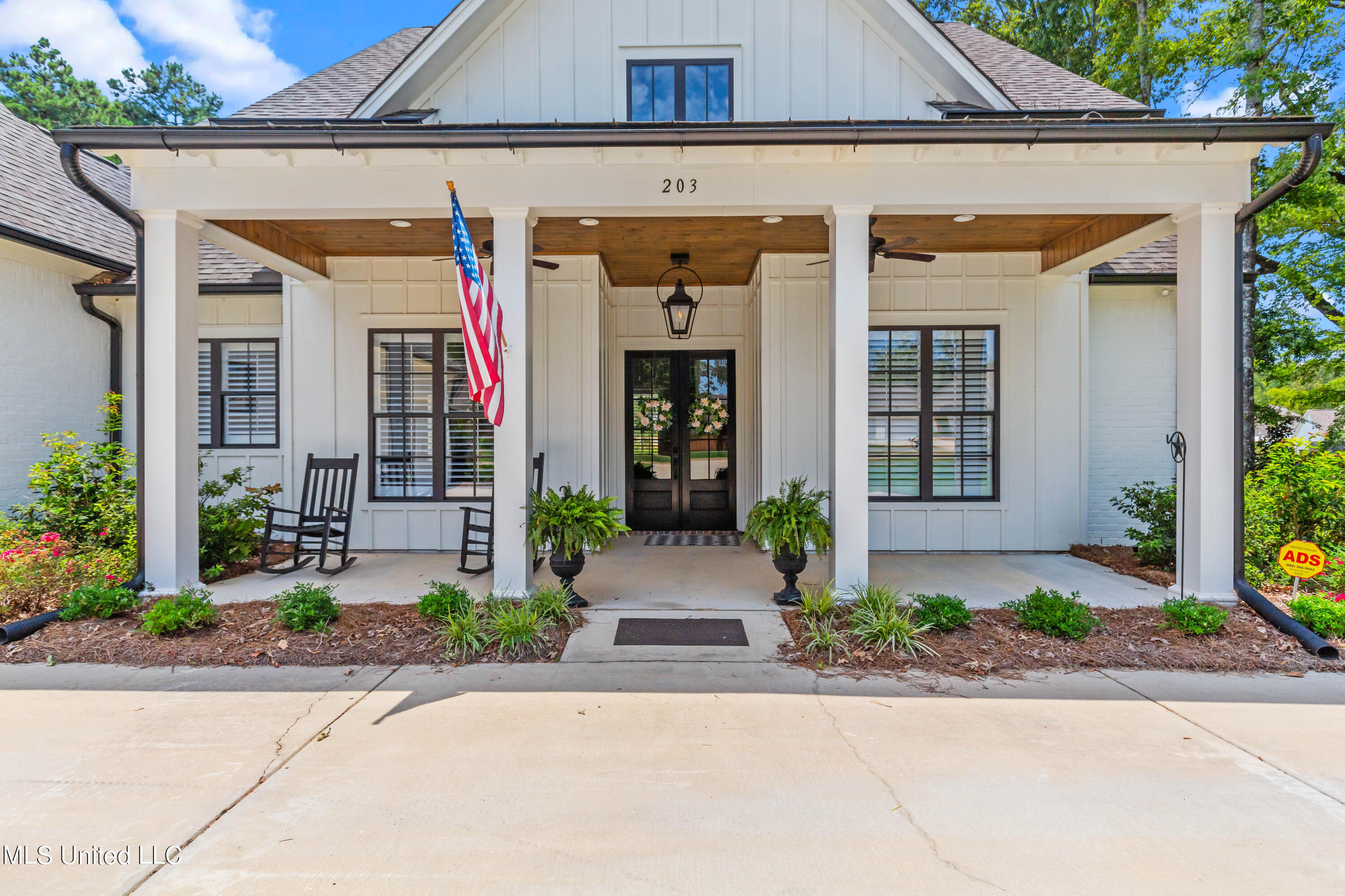 203 Oakside Trail Madison, MS 39110 - Photo 6 of 48 203 Oakside-9