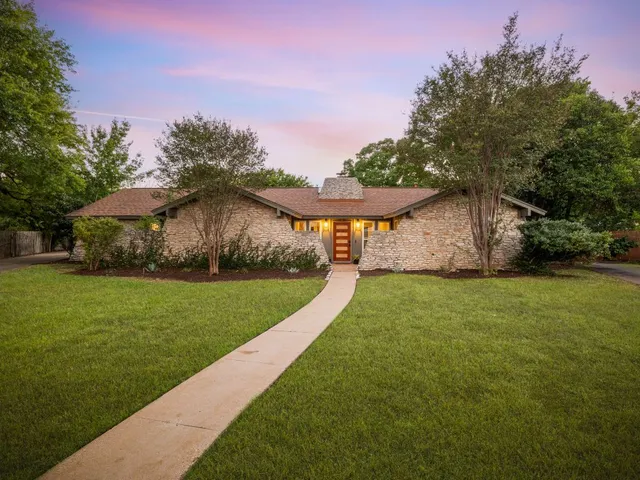 $823,000 | 2401 Apple Valley Circle, Austin, TX 78747