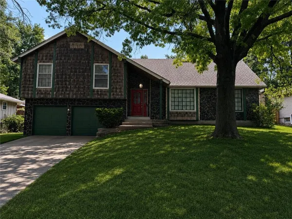 $265,000 | 1104 Southwest 19th Street, Blue Springs, MO 64015