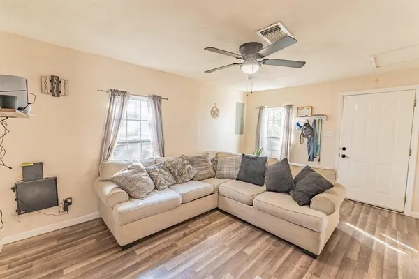 $1,500 | 604 West A Street, Sulphur Springs, TX 75482