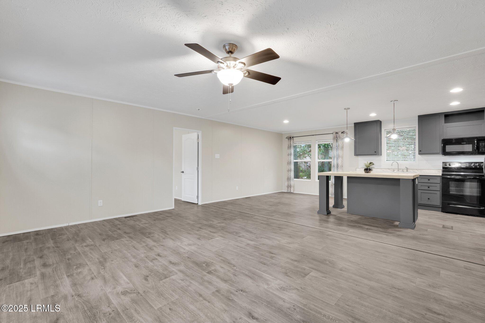 98 Sams Point Road Beaufort, SC 29907 - Photo 11 of 47 LR:DR