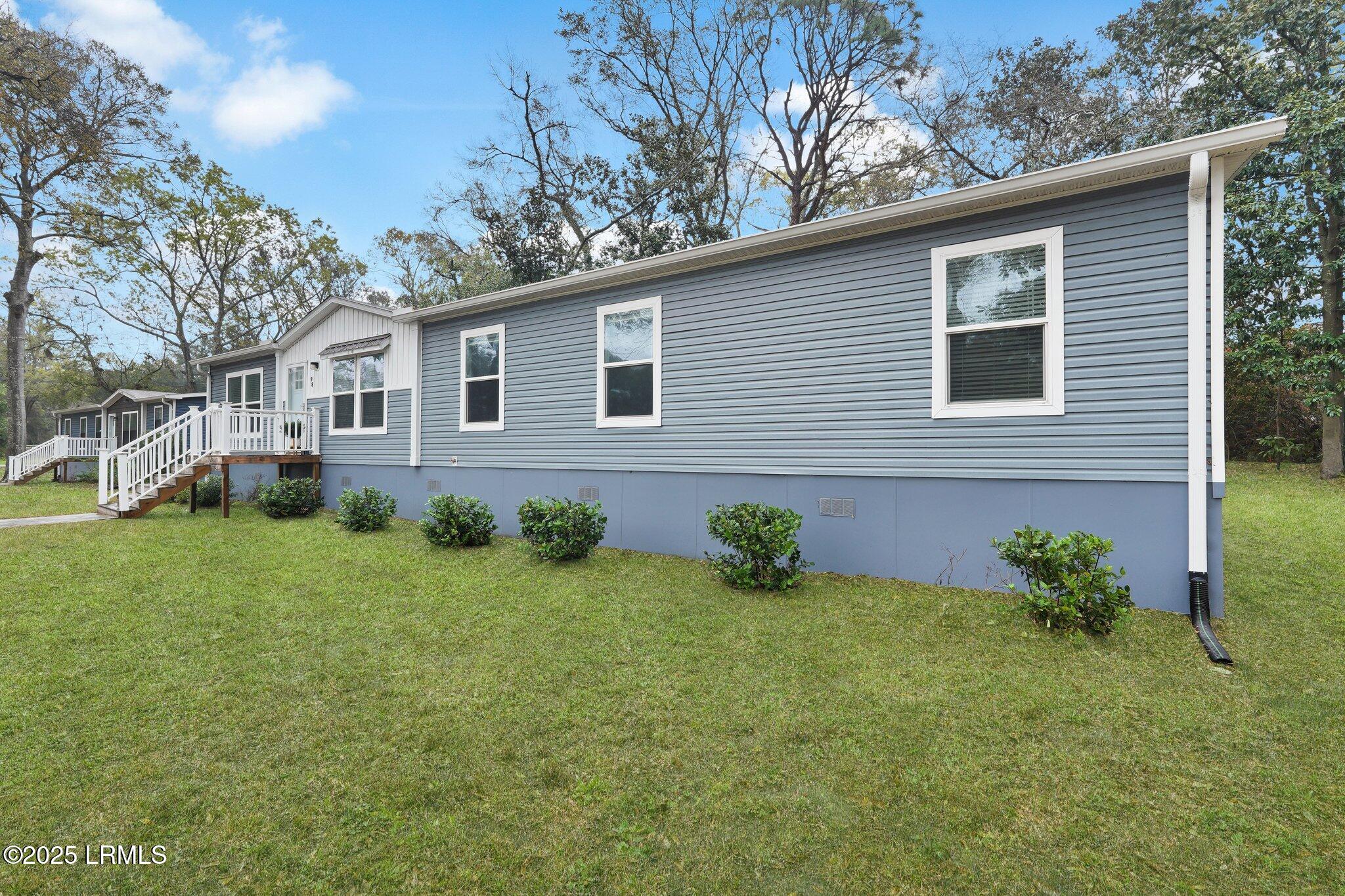 98 Sams Point Road Beaufort, SC 29907 - Photo 46 of 47 front right corner