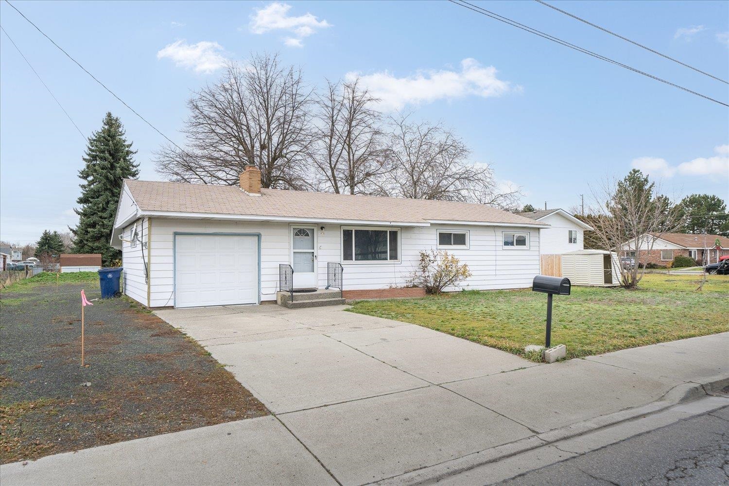 302 South Sullivan Road Spokane Valley, WA 99037 - Photo 1 of 50