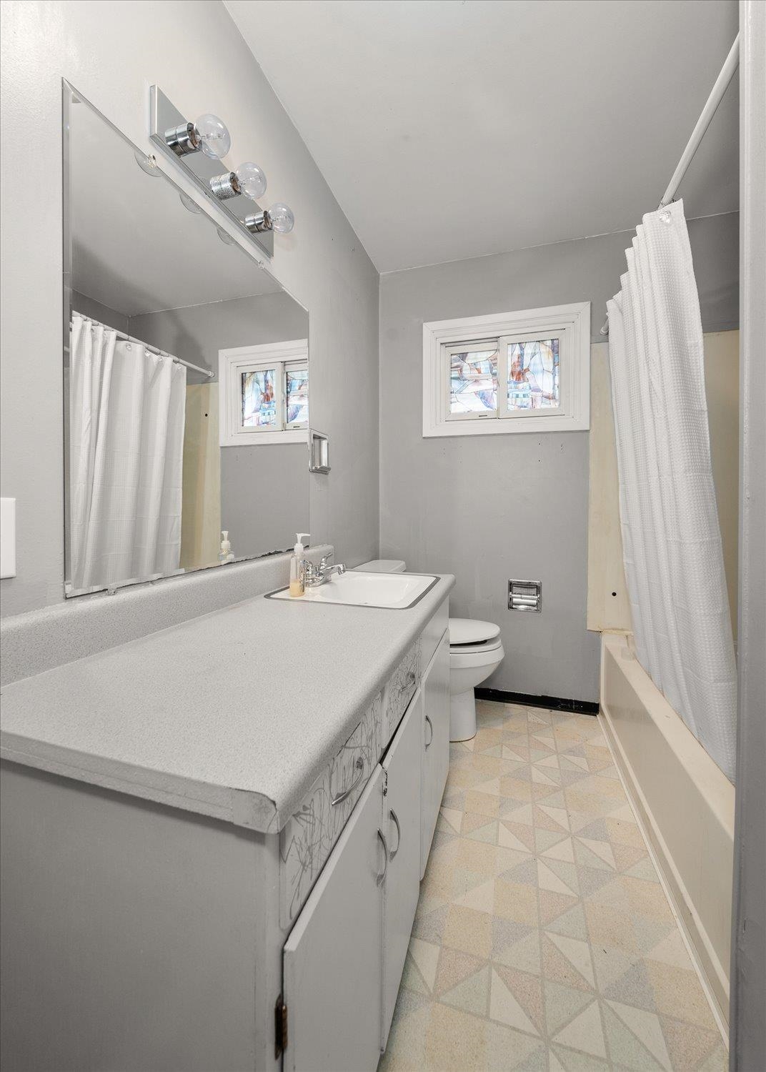 302 South Sullivan Road Spokane Valley, WA 99037 - Photo 17 of 50