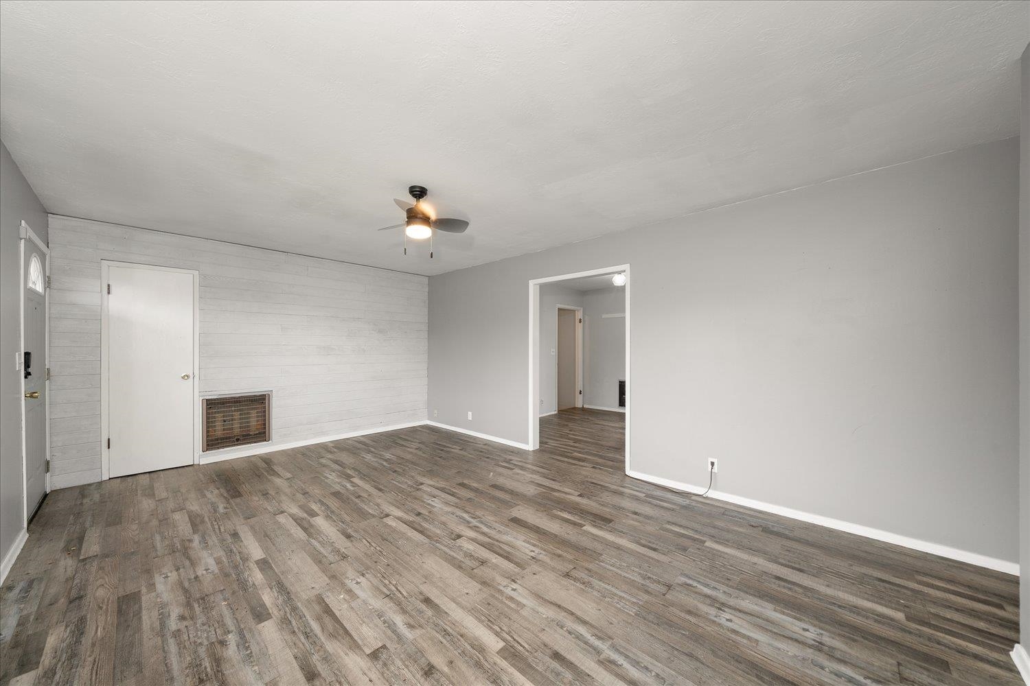 302 South Sullivan Road Spokane Valley, WA 99037 - Photo 8 of 50