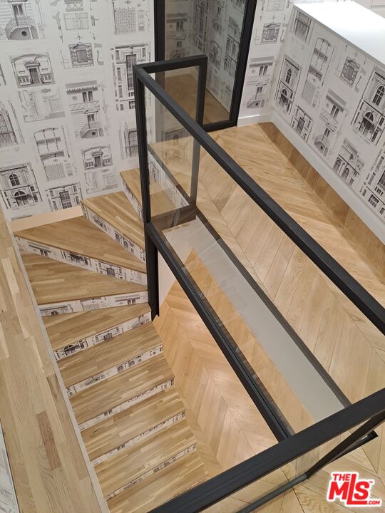 50 Rue De Crimée Coppell, IDF 75019 - Photo 5 of 9 a view of entryway