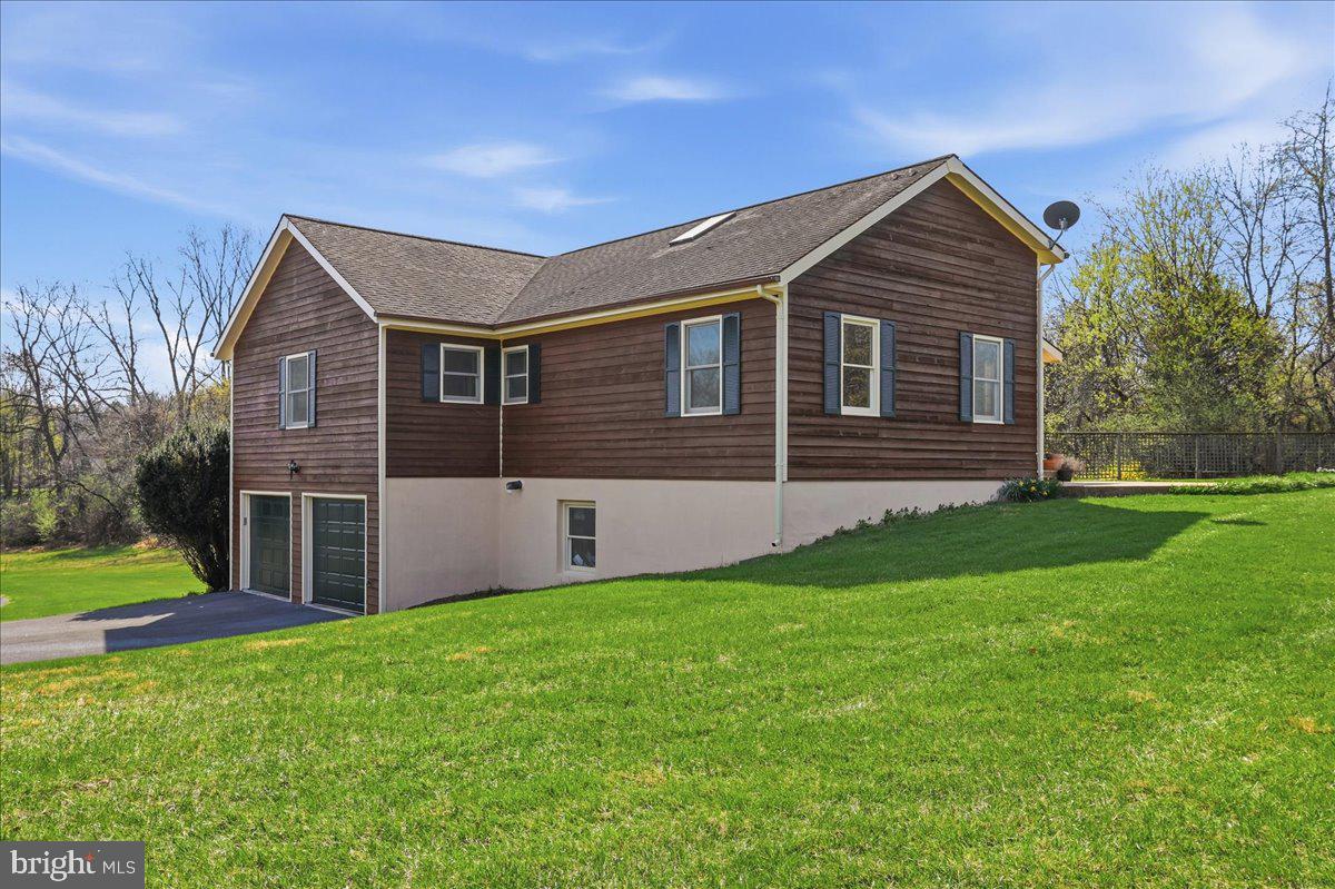 583 Morgan Grove Road Shepherdstown, WV 25443 - Photo 2 of 20 Walk-out left rear