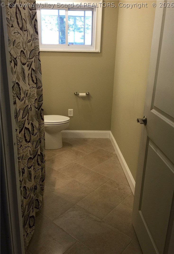 914 Chappell Road Charleston, WV 25304 - Photo 16 of 24 Gallery Image 16