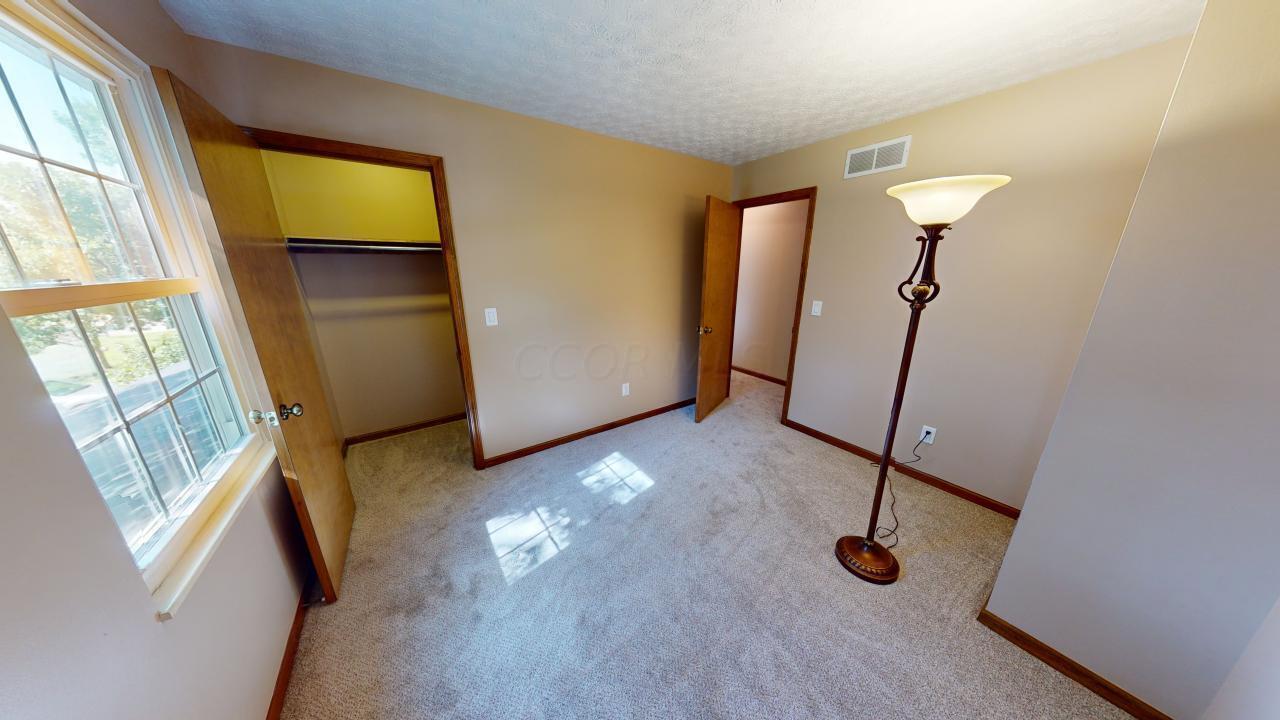 2844 Frazell Road Hilliard, OH 43026 - Photo 12 of 37 R1 (12)