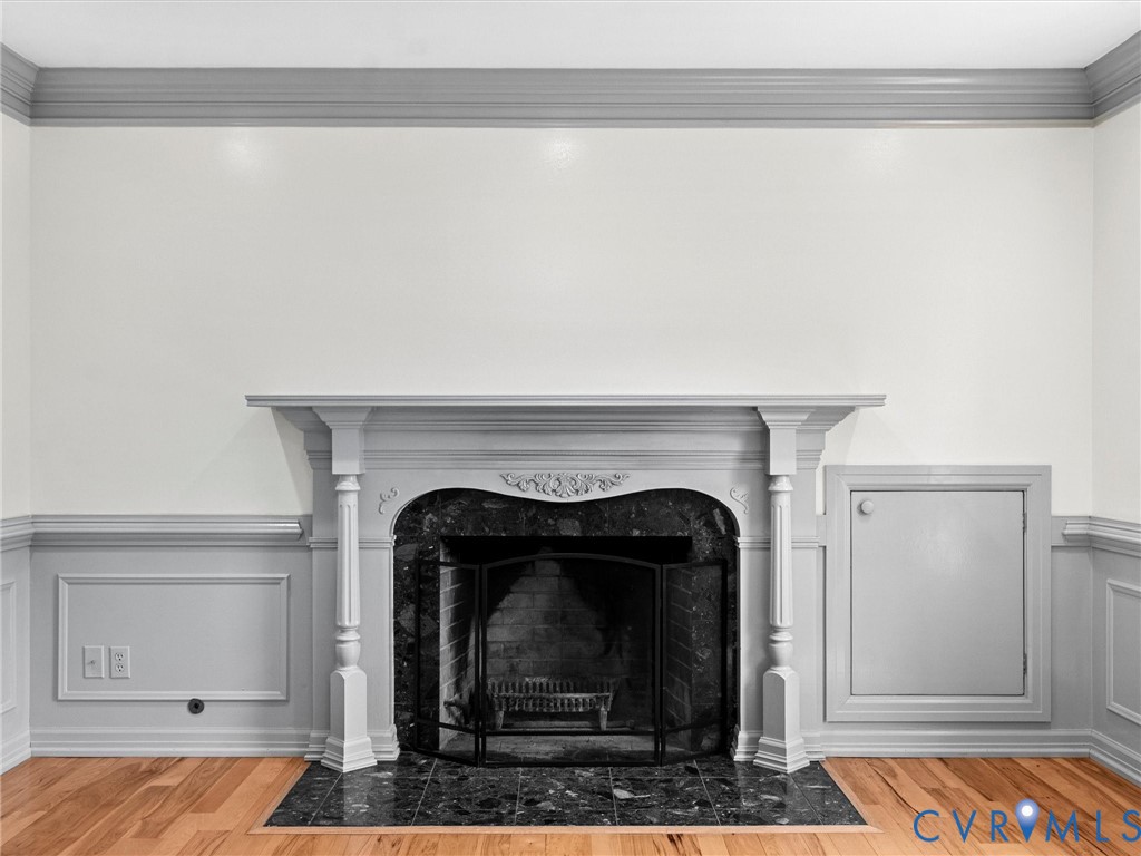 425 Starview Lane Gum Spring, VA 23065 - Photo 11 of 67 a white building with a fireplace