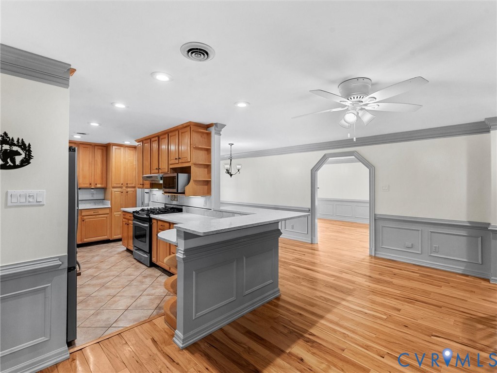 425 Starview Lane Gum Spring, VA 23065 - Photo 20 of 67 Molding featuring picture framing and crown moldin