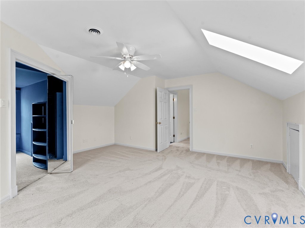 425 Starview Lane Gum Spring, VA 23065 - Photo 36 of 67 an empty room with a ceiling fan