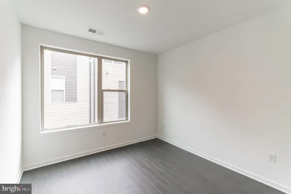 $5,700 | 2001 Beach Street, Unit 3111, Philadelphia, PA 19125