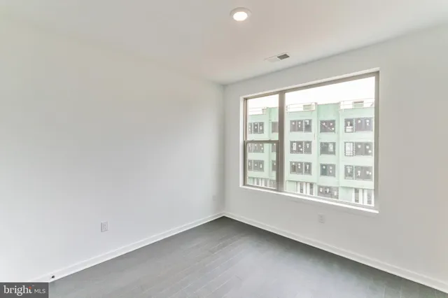 $5,700 | 2001 Beach Street, Unit 3111, Philadelphia, PA 19125