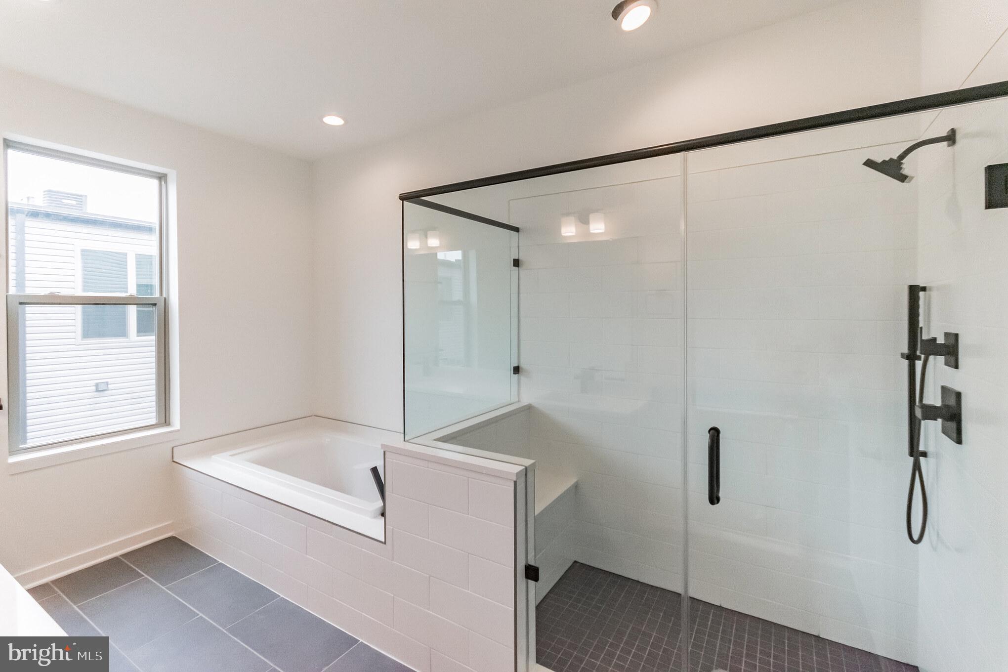 2001 Beach Street, Unit 3111 Philadelphia, PA 19125 - Photo 22 of 30 Primary Bathroom