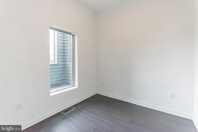 $5,700 | 2001 Beach Street, Unit 3111, Philadelphia, PA 19125