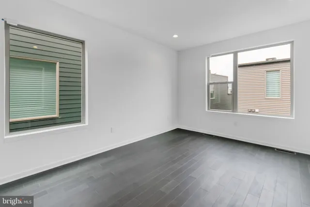 $5,700 | 2001 Beach Street, Unit 3111, Philadelphia, PA 19125