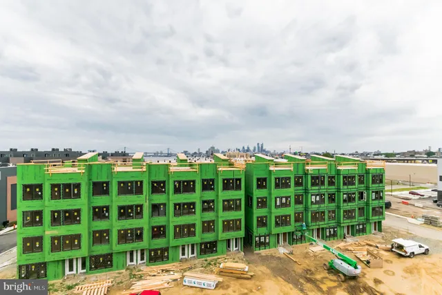 $5,700 | 2001 Beach Street, Unit 3111, Philadelphia, PA 19125