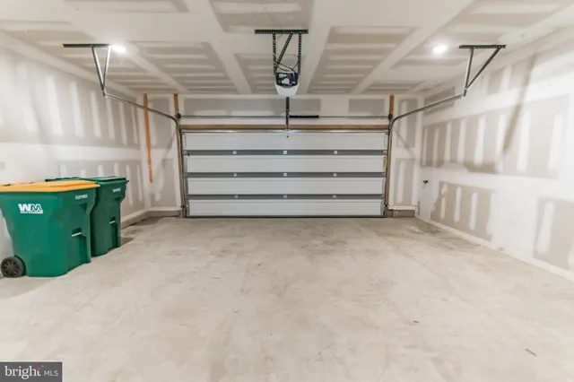 $5,700 | 2001 Beach Street, Unit 3111, Philadelphia, PA 19125