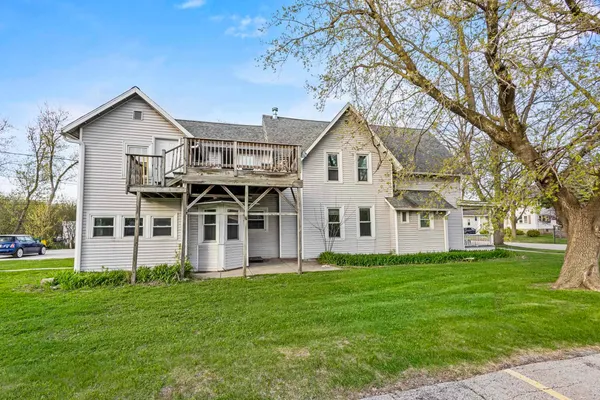 $399,900 | 434 South Jackson Street, Green Bay, WI 54301