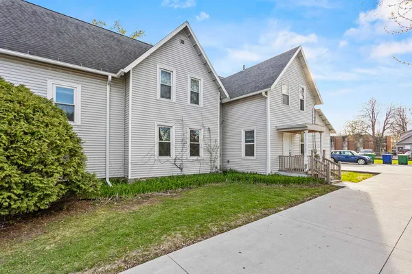 $399,900 | 434 South Jackson Street, Green Bay, WI 54301