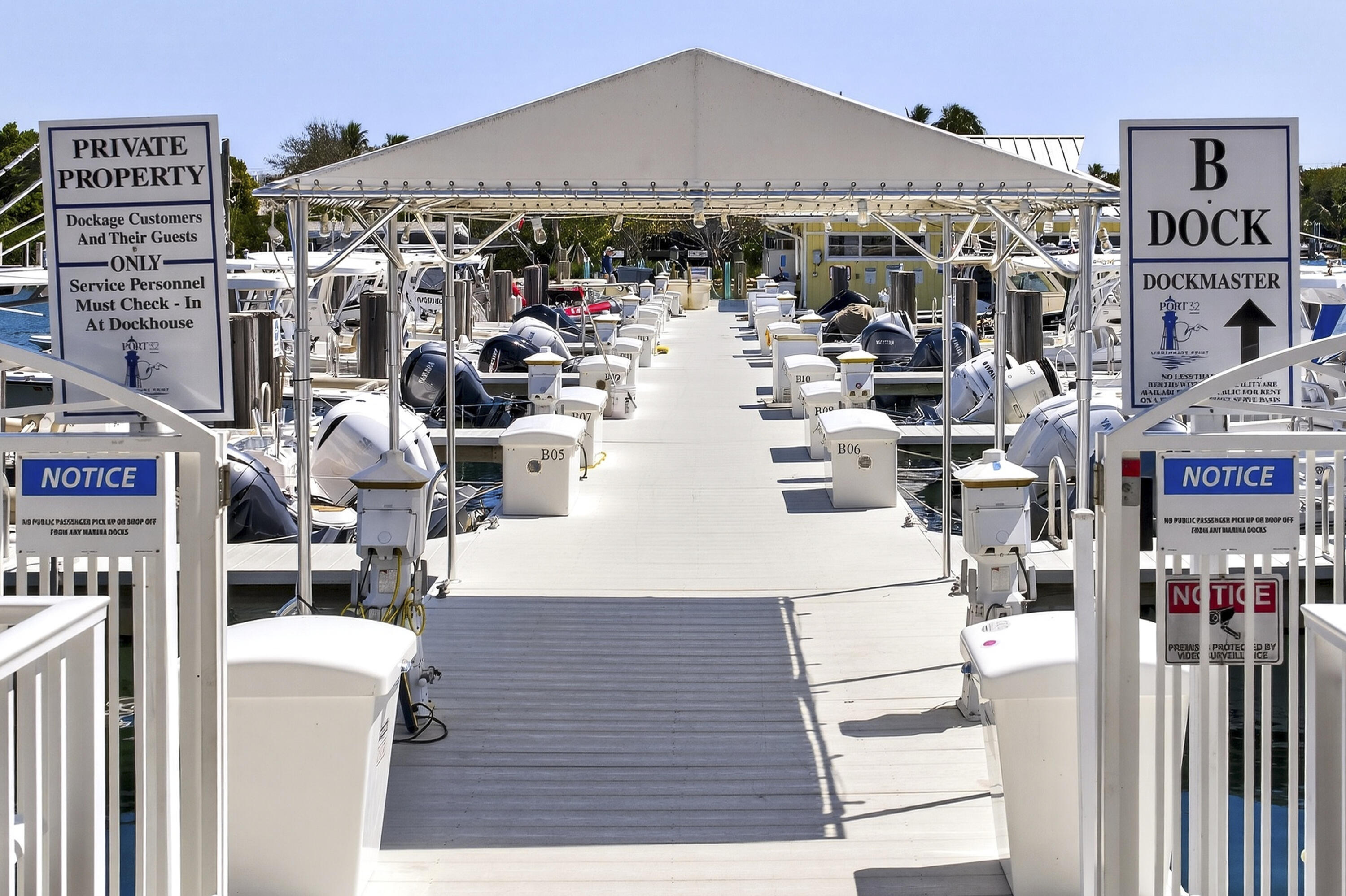 2630 Northeast 25th Street Lighthouse Point, FL 33064 - Photo 32 of 37 a picture of city view