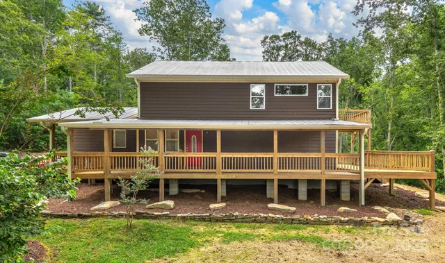 $569,900 | 114 Nature Drive, Hendersonville, NC 28792