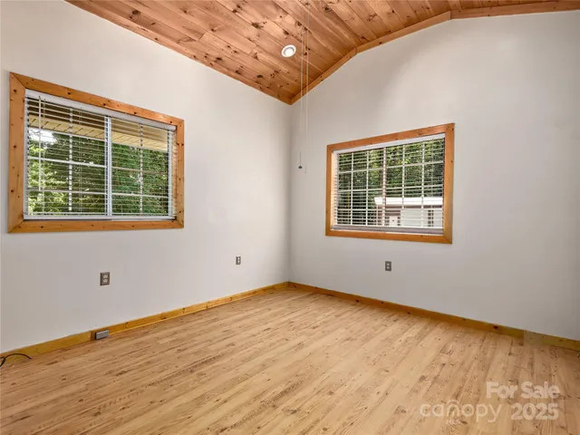 $569,900 | 114 Nature Drive, Hendersonville, NC 28792