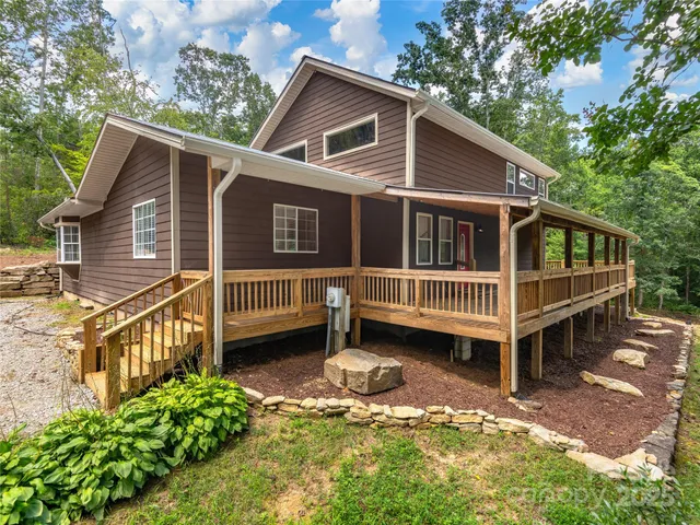 $569,900 | 114 Nature Drive, Hendersonville, NC 28792