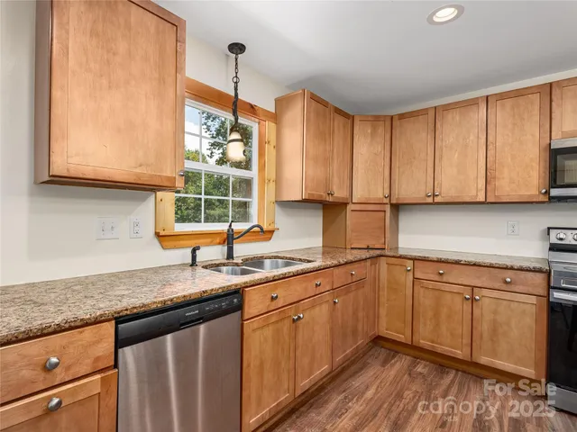 $569,900 | 114 Nature Drive, Hendersonville, NC 28792