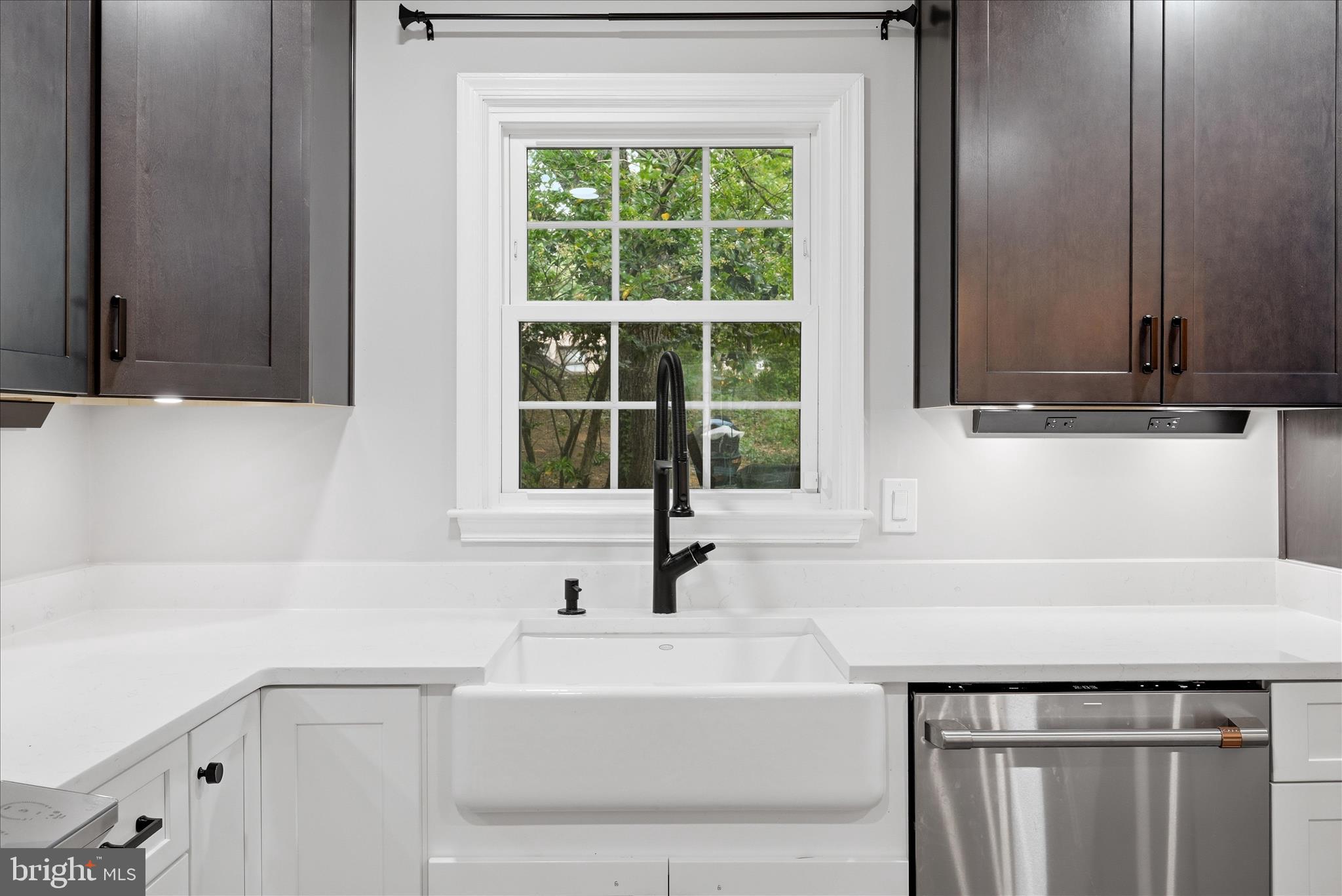 11533 Pine Cone Court Reston, VA 20191 - Photo 11 of 60 Kitchen