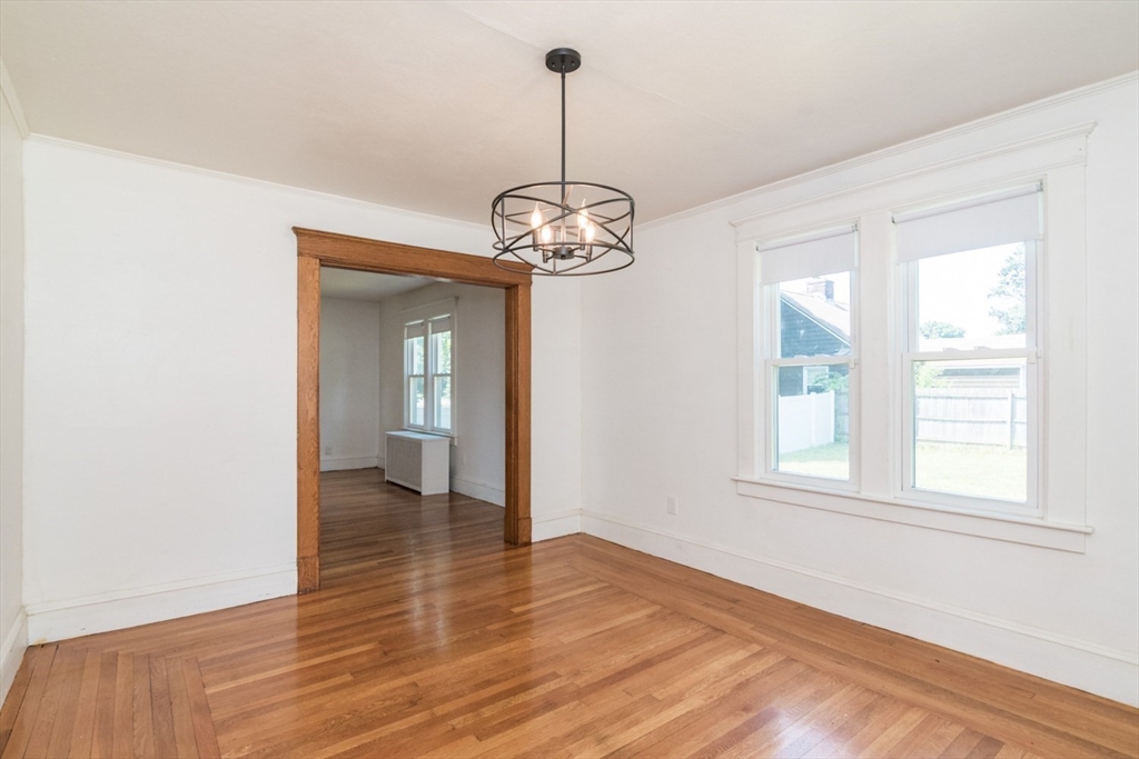 170 Plumtree Road Springfield, MA 01118 - Photo 8 of 31
