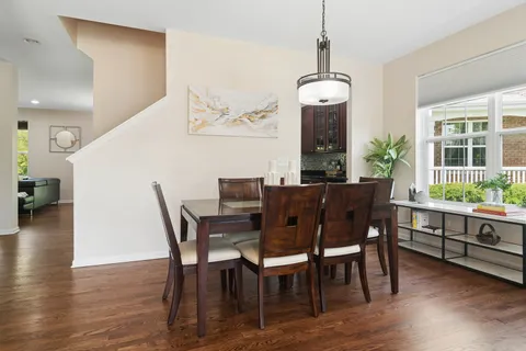 $829,000 | 2313 Avalon Drive, Buffalo Grove, IL 60089