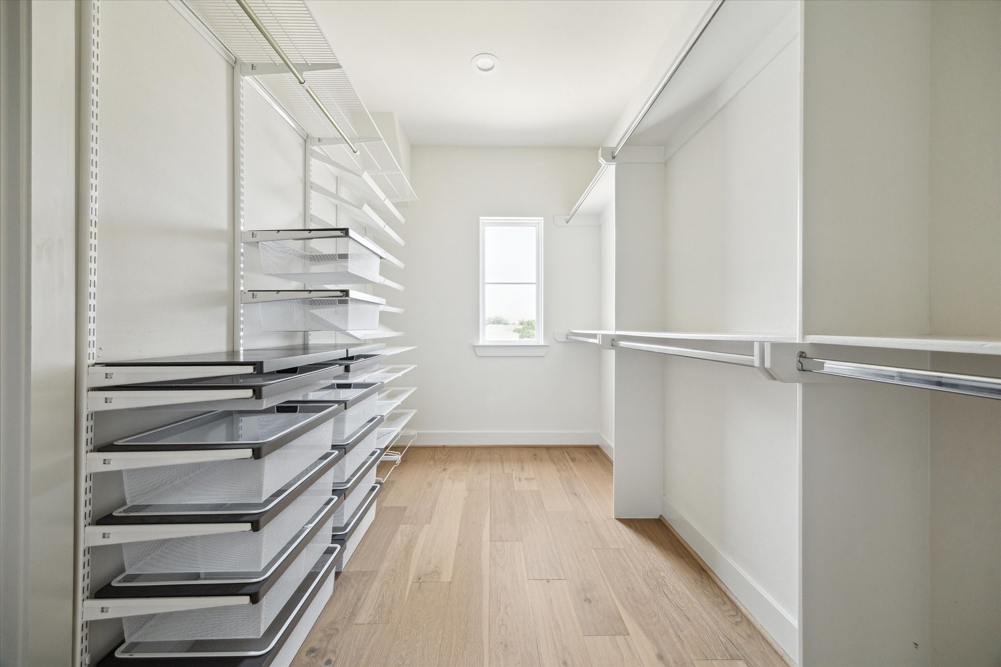 1747 Ojeman Spring Lane Houston, TX 77055 - Photo 14 of 22 a view of entryway with wooden floor