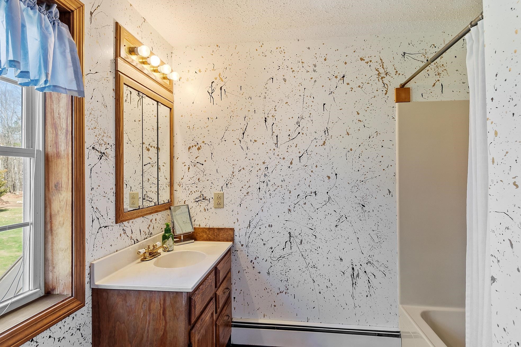 71 Mountain Road Deerfield, NH 03037 - Photo 17 of 43