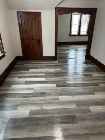 $950 | 1509 North 8th Street, Unit A/UPPER, Sheboygan, WI 53081