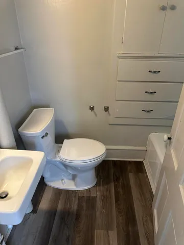 $950 | 1509 North 8th Street, Unit A/UPPER, Sheboygan, WI 53081