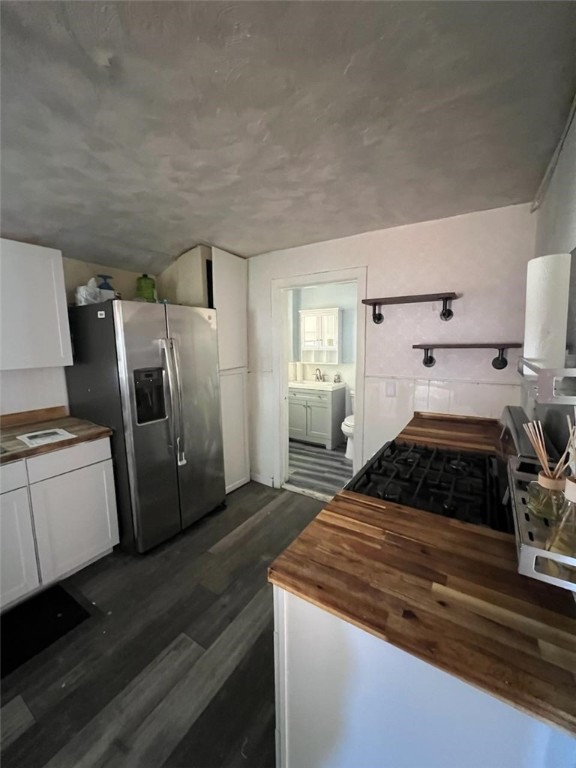 63 Pender Avenue Warwick, RI 02889 - Photo 11 of 46 Kinchen