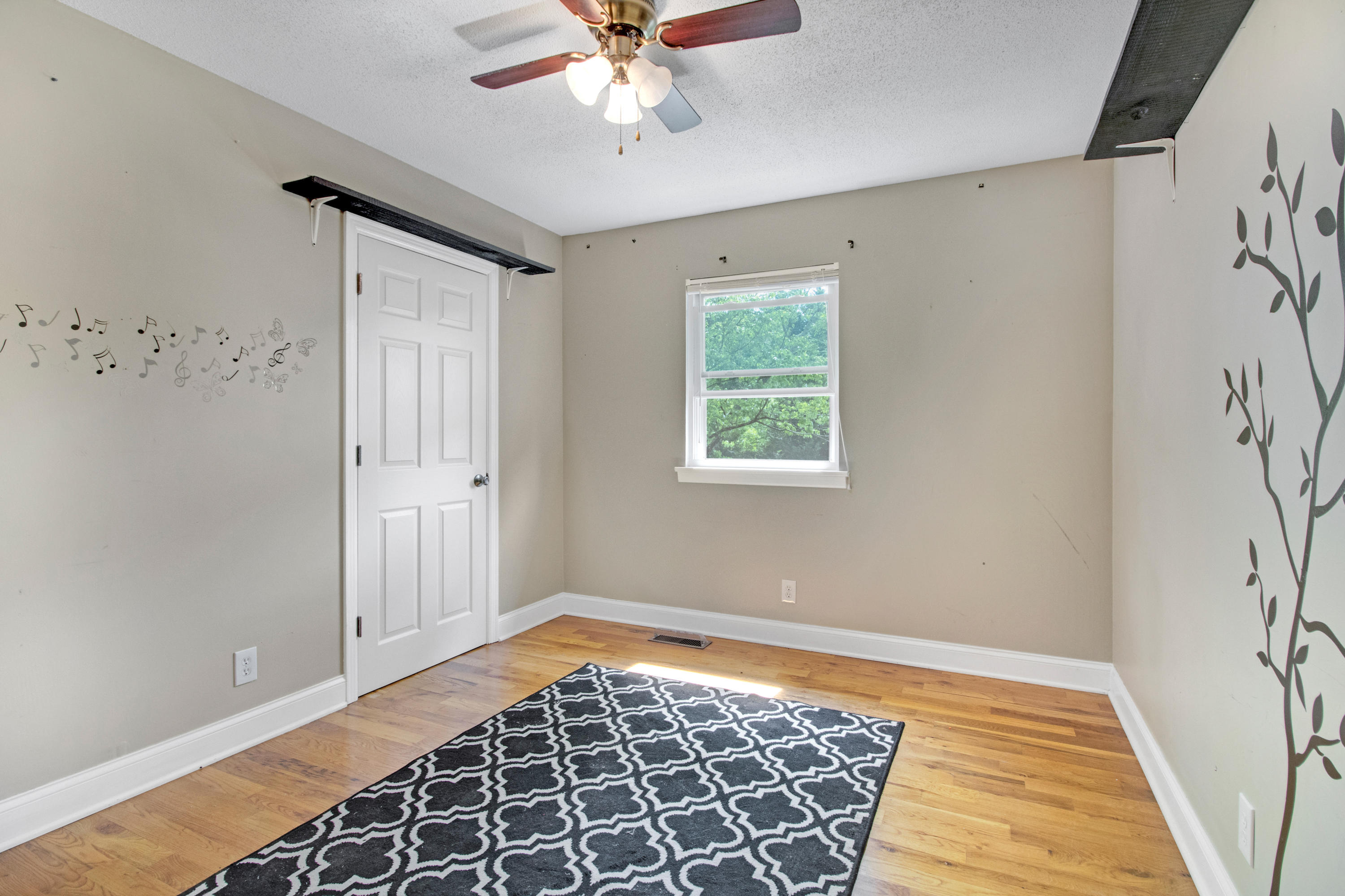 6447 Grubb Road Hixson, TN 37343 - Photo 16 of 23 6447-Grubb-High-Res-22
