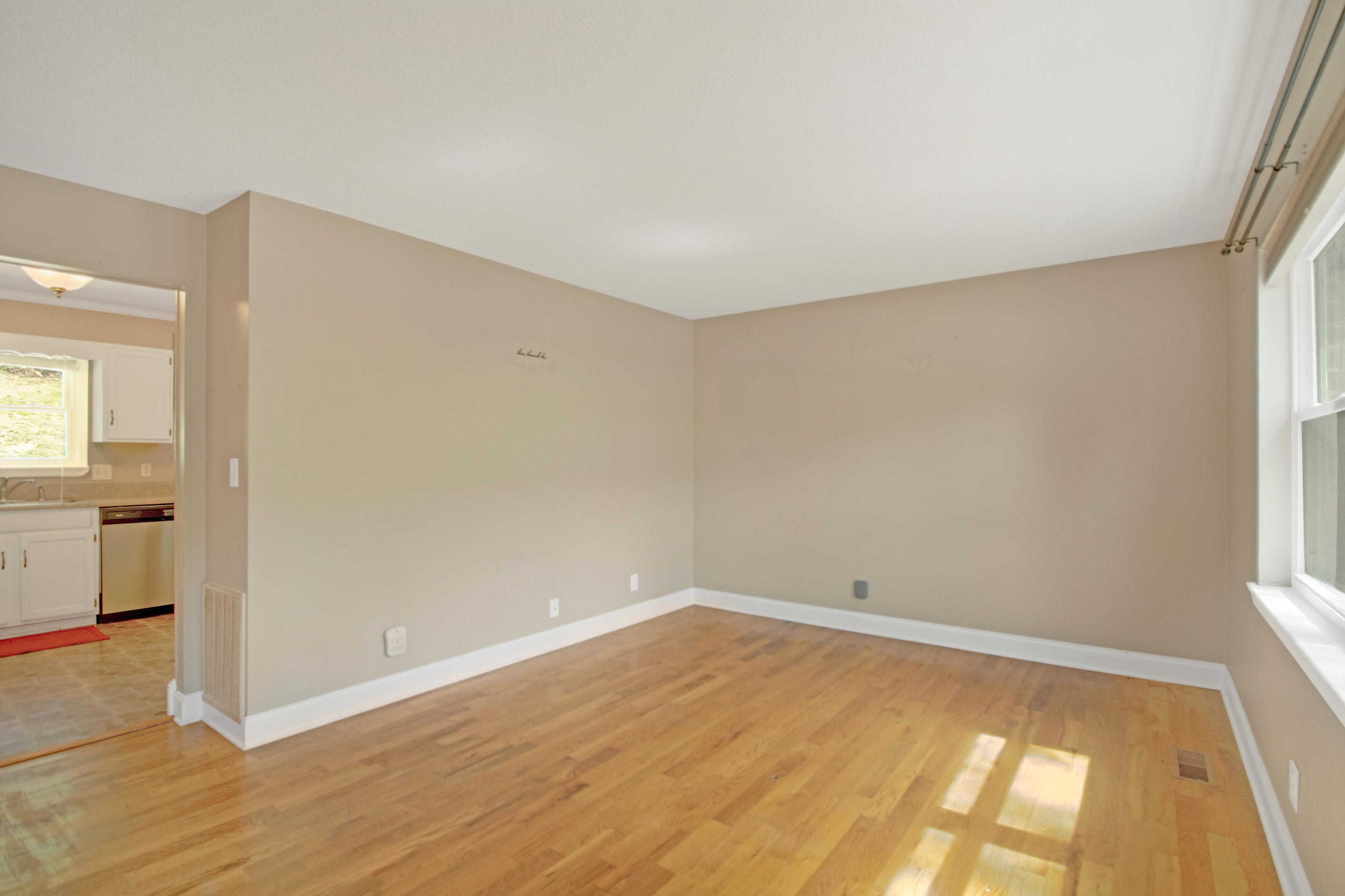 6447 Grubb Road Hixson, TN 37343 - Photo 5 of 23 6447-Grubb-High-Res-5