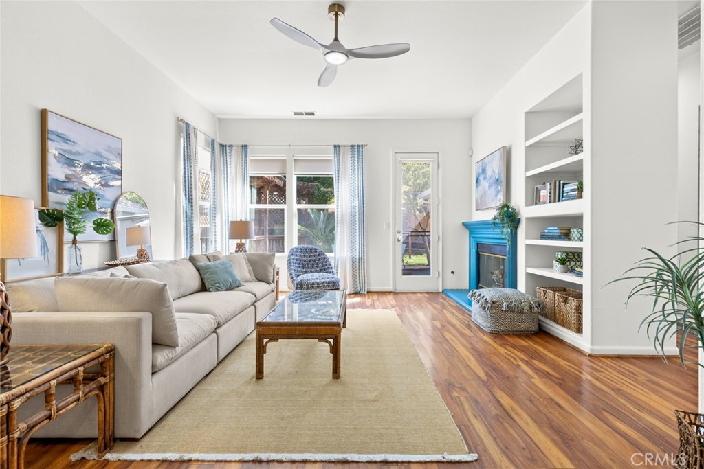 1517 Ridgebrook Way Chico, CA 95928 - Photo 2 of 28 a living room with furniture and a window