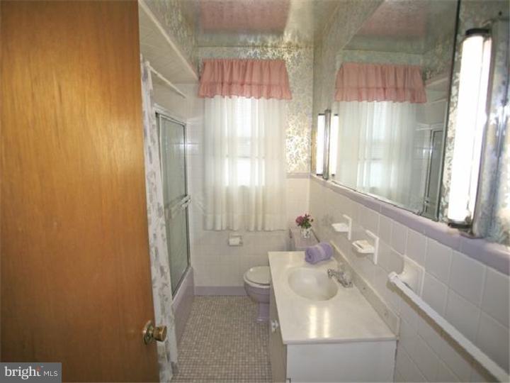 123 Morris Road Ambler, PA 19002 - Photo 11 of 14 Bathroom
