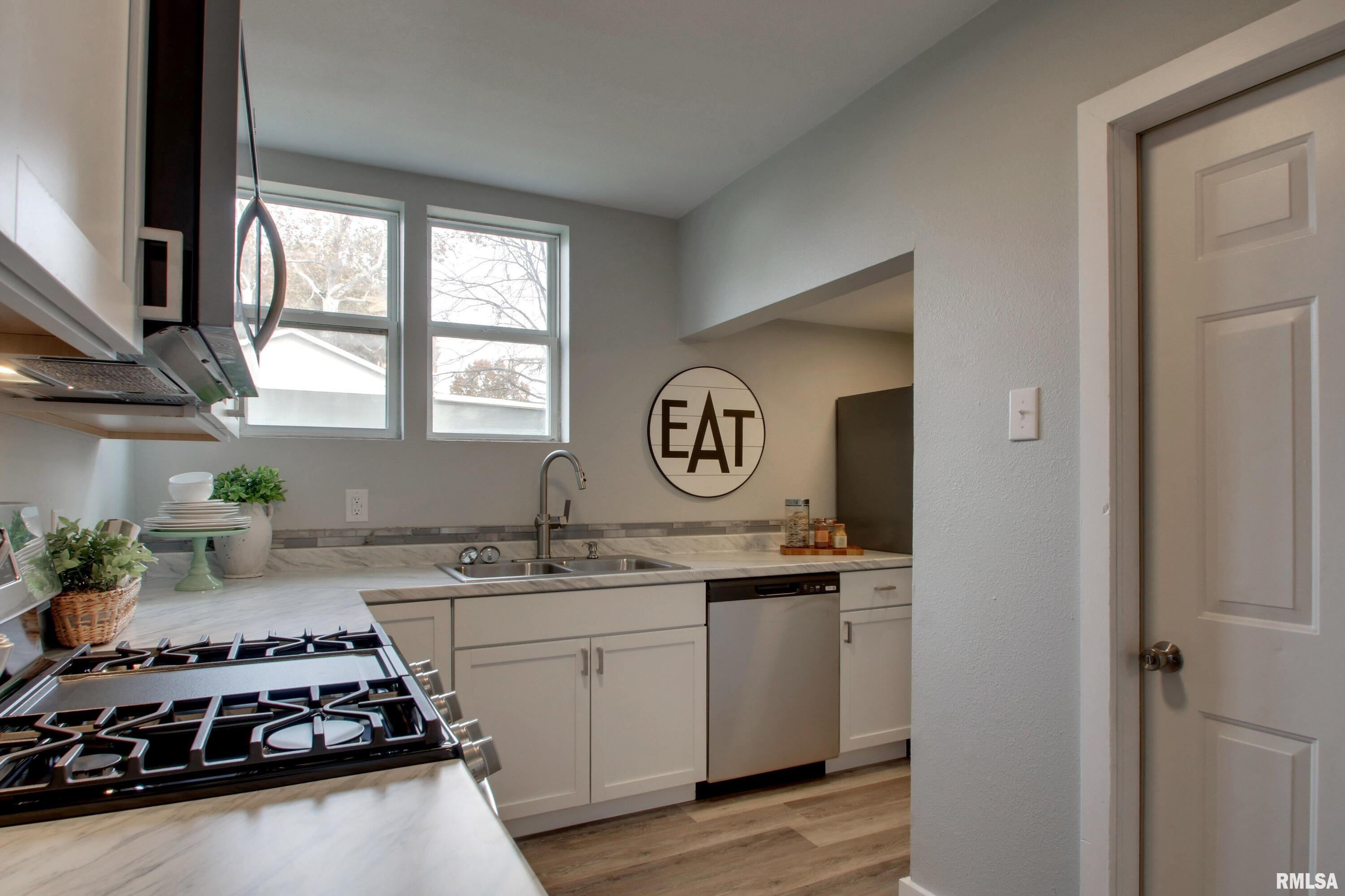 2321 Lind Street Quincy, IL 62301 - Photo 5 of 25