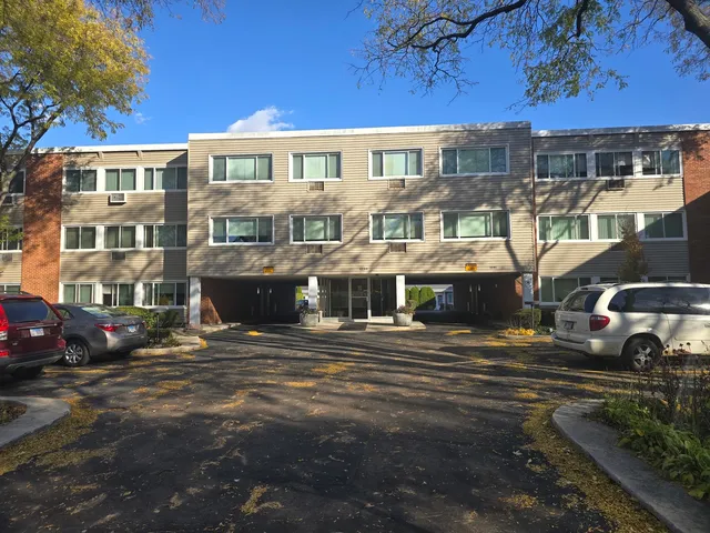 $125,000 | 1139 Leavitt Avenue, Unit 212, Flossmoor, IL 60422