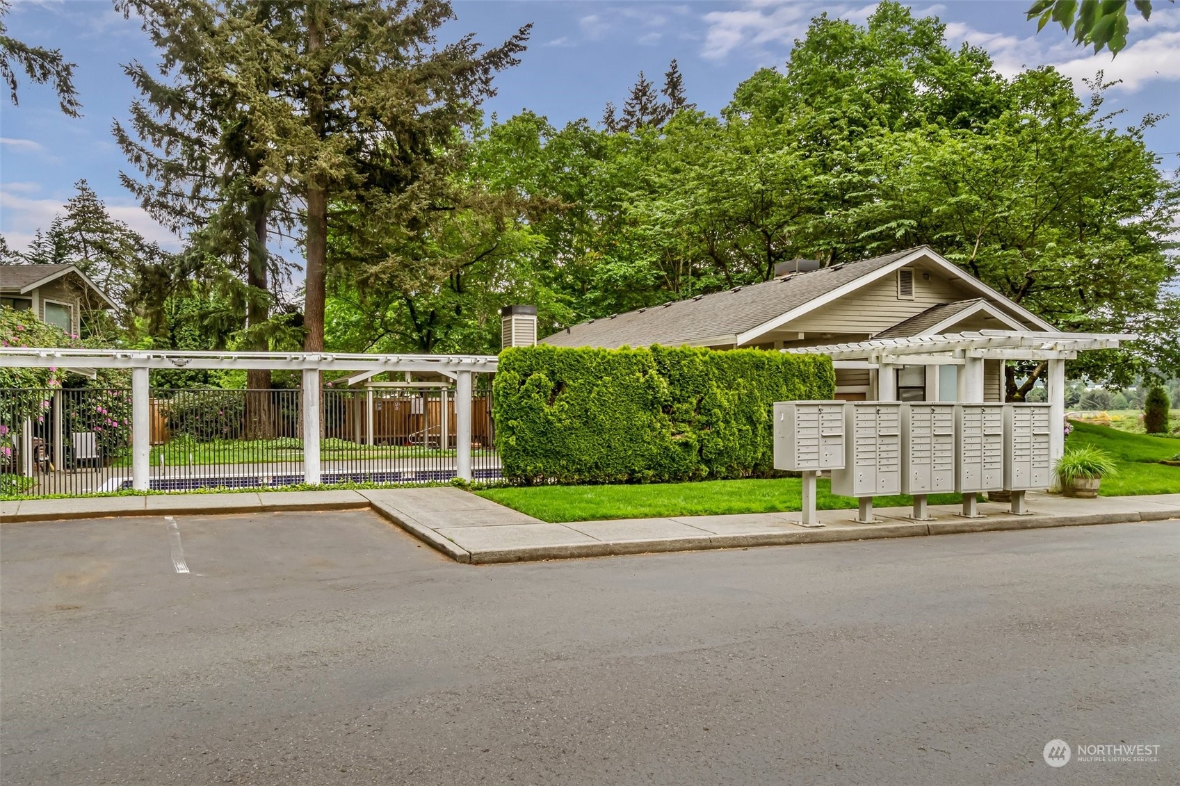 9009 Avondale Road Northeast, Unit A201 Redmond, WA 98052 - Photo 27 of 33 Gallery Image 27