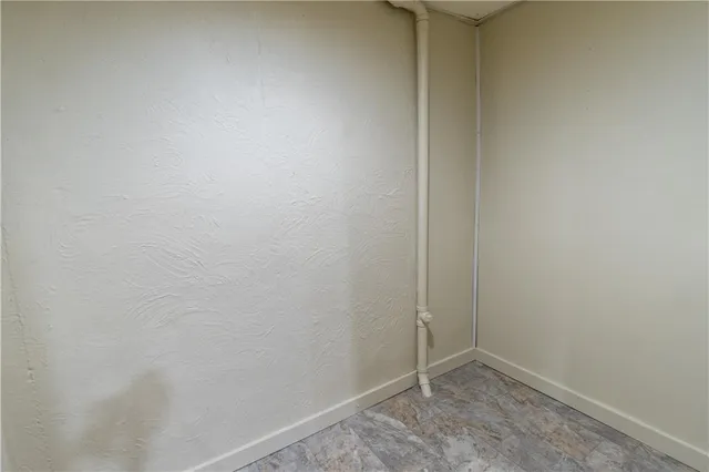 $259,000 | 202 West McGaughy Street, Hamilton, MO 64644