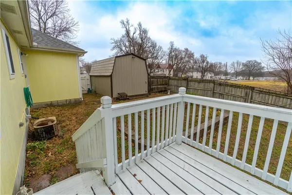$259,000 | 202 West McGaughy Street, Hamilton, MO 64644
